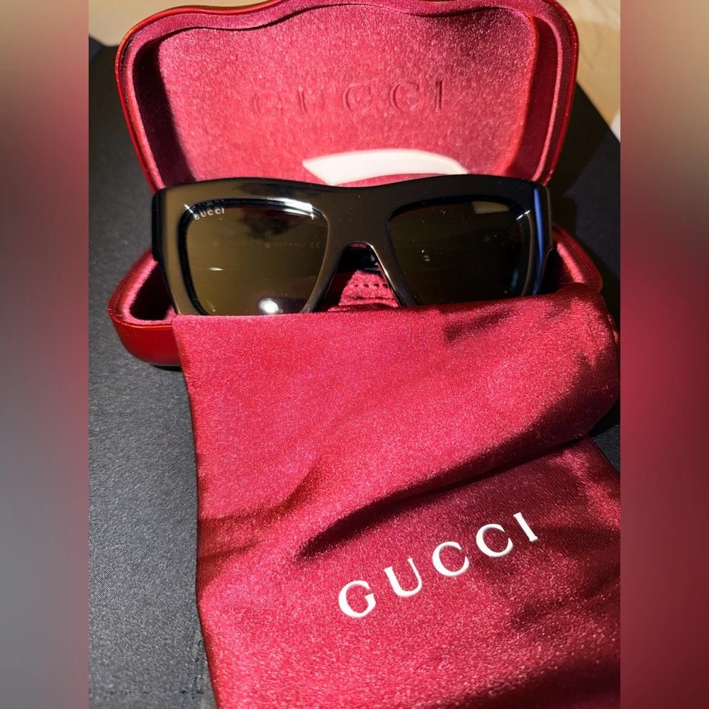 Gucci Dark Frame Sunglasses